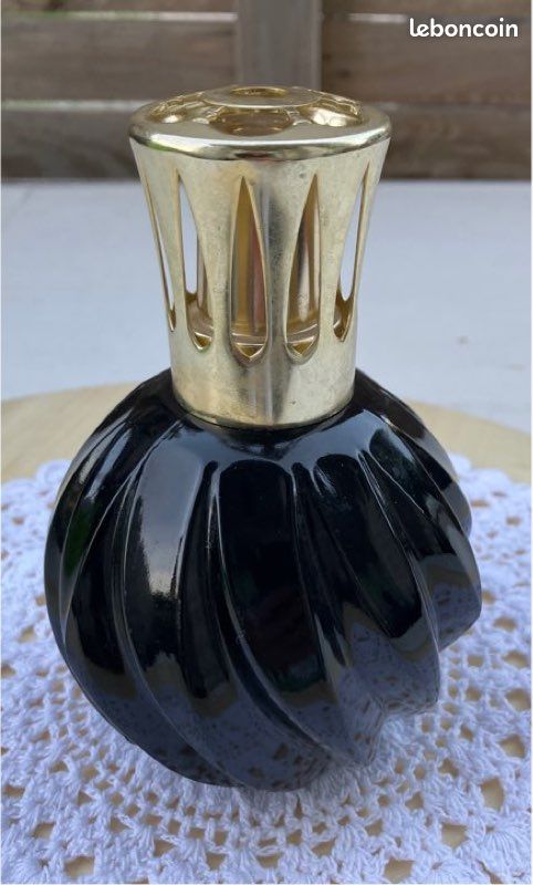 Lampe Berger Porcelaine Noire Végétale - Maison Berger Paris - La