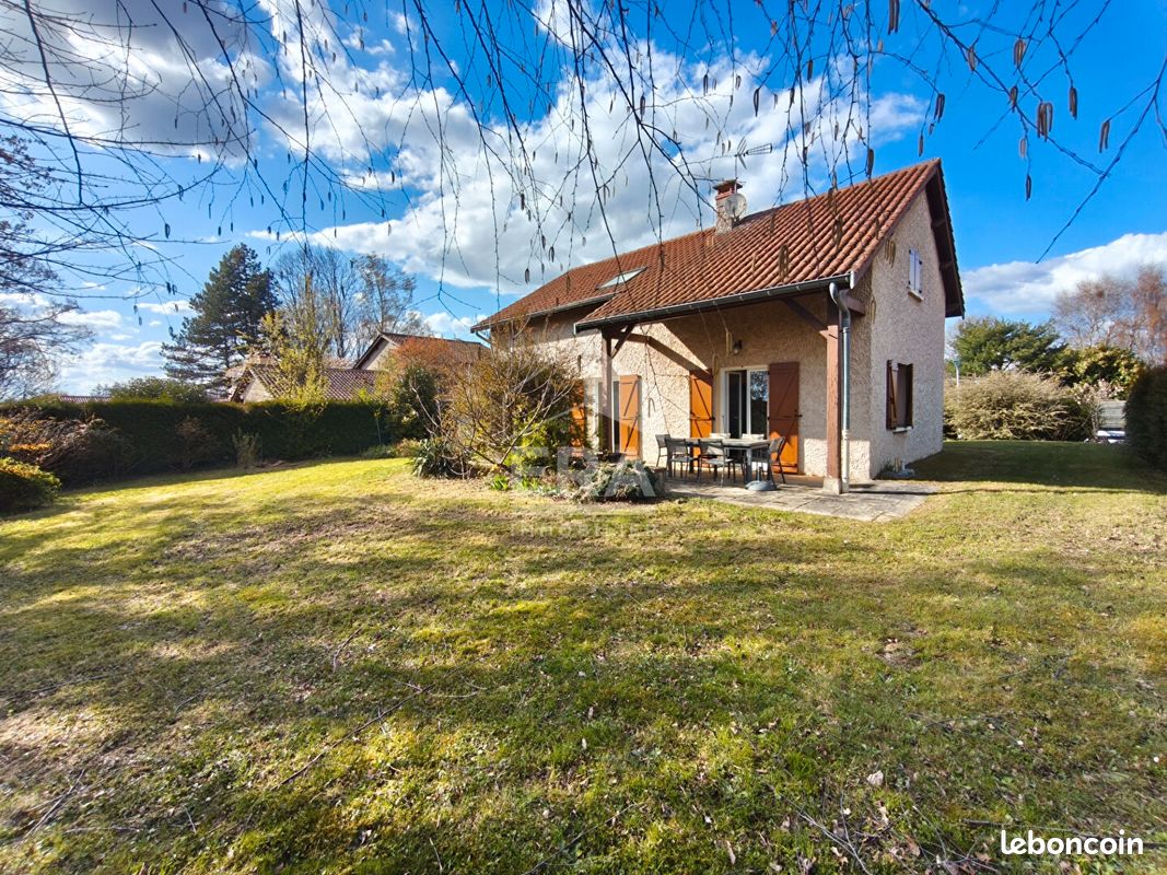 Maison 7 pièces 148 m² · à Saint-Denis-lès-Bourg · 148 m² · 295 000 €