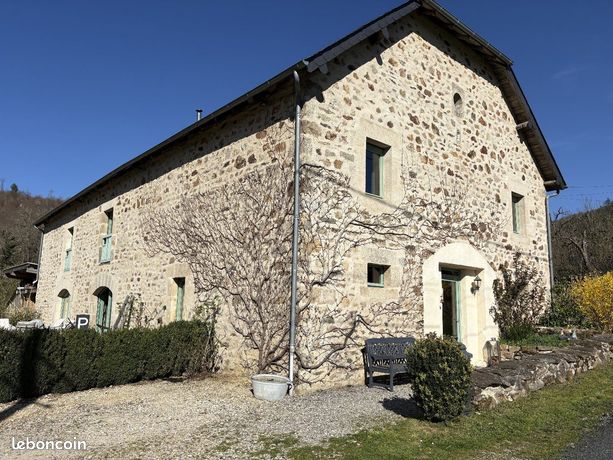 Propriété 8 pièces 309 m²