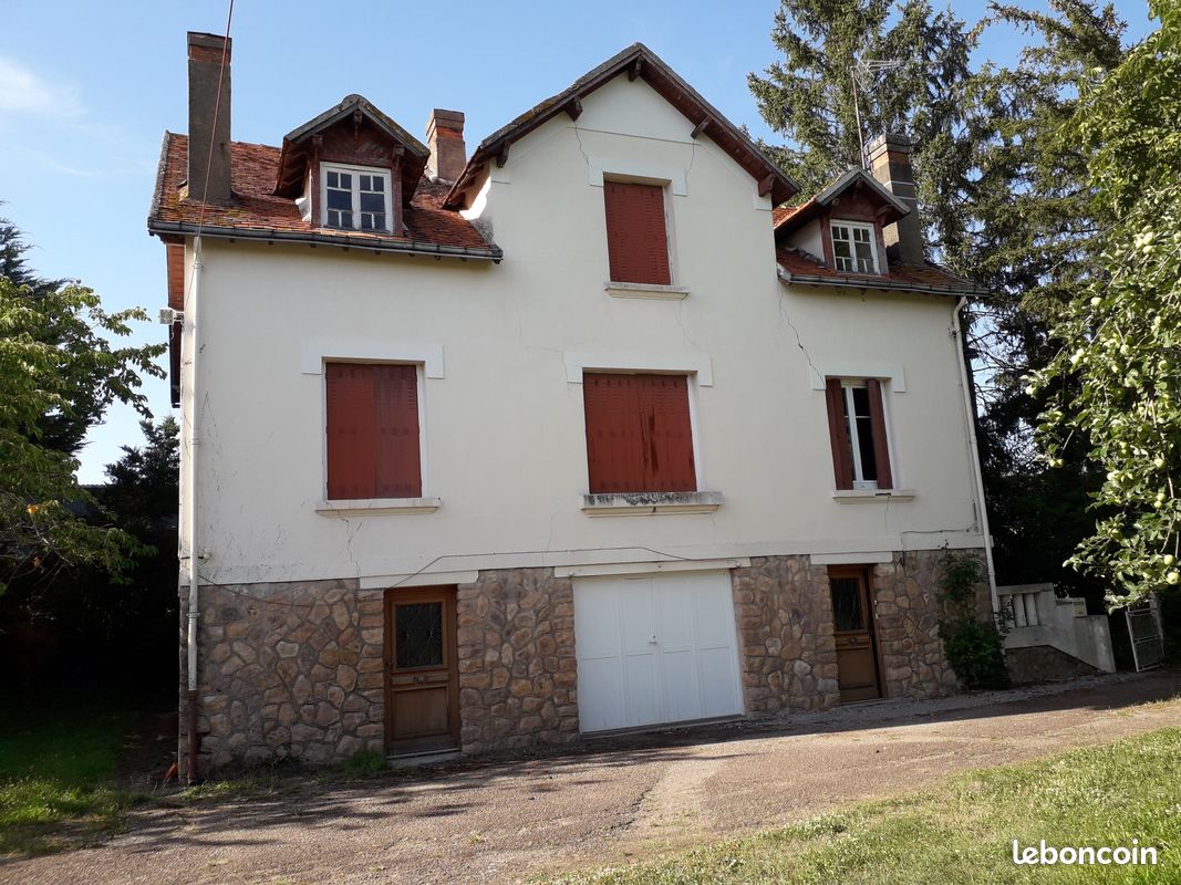 Maison 7 pièces 150 m² · à Cosne-d'Allier · 150 m² · 85 000 €