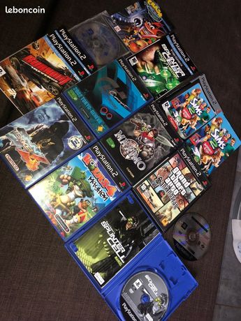 Lot 20 Boitiers de Jeu PS2 Dont 12 Avec la Notice. Tous les boitiers en