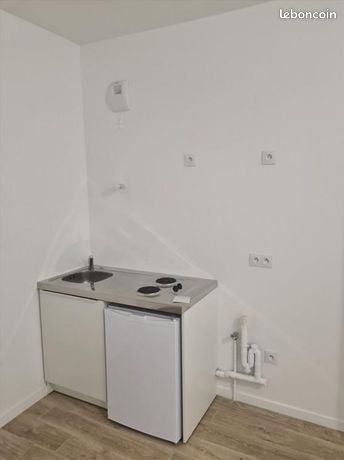 Studio 1 pièce 27 m²