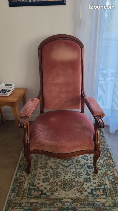 Fauteuil Club En Velours Rouge - Bon état - Dimensions L76 H82 Cm