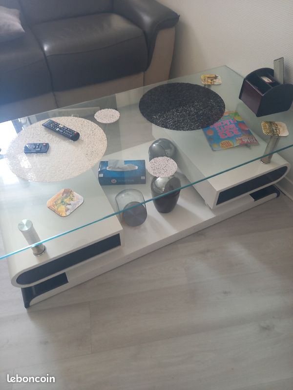 Table salon verre avec 2 tiroirs 1m35x65 (image 2)