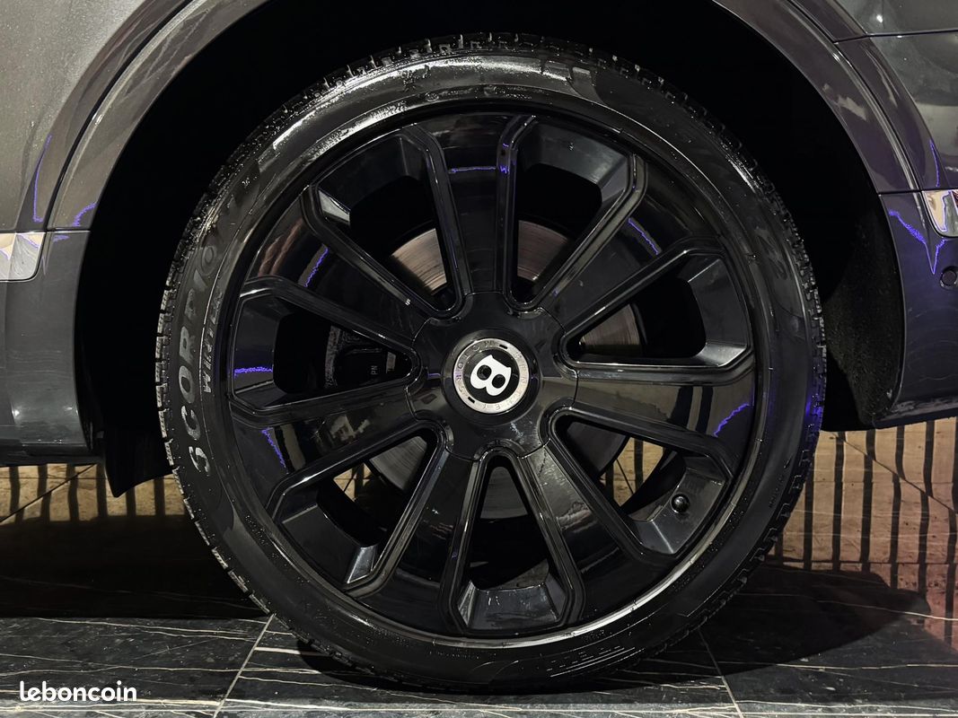 Bentley bentayga 6.0 w12 608 ligne akrapovic etat neuf suivi complet bentley immat france (image 14)