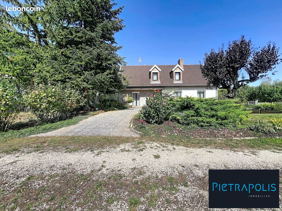 Maison 8 pièces 183 m² · à Sennecey-lès-Dijon · 183 m² · 449 000 €