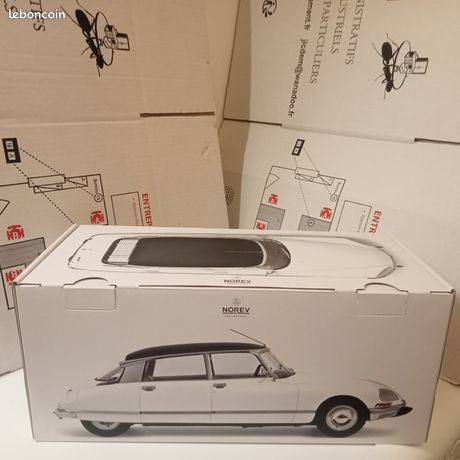 Citroën DS 23 Pallas 1973 | Model Cars | hobbyDB