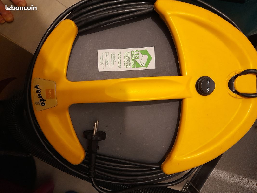 RECHERCHE aspirateur TASKI (image 1)