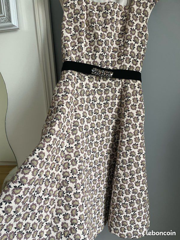 Robe femme en très bon état (image 2)
