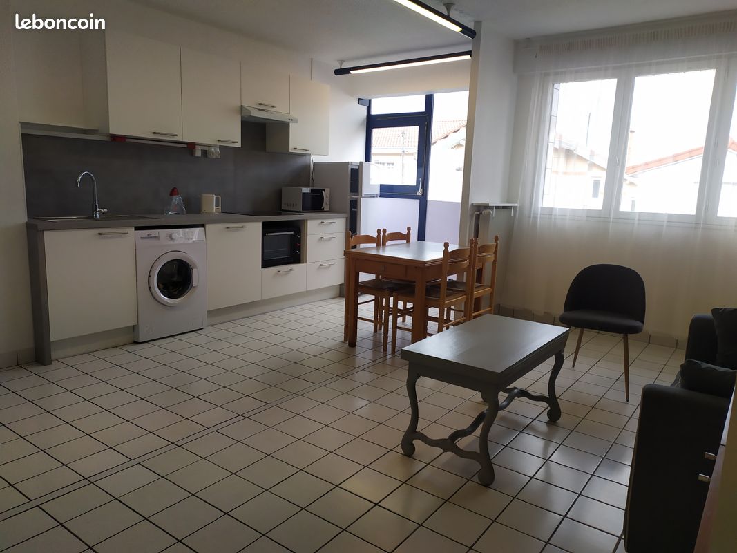 Appartement 3 pièces 60 m² · à Clermont-Ferrand · 60 m² · 850 €