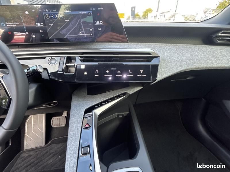 Peugeot 3008 1.2 Hybrid 145ch Allure e-DCS6 (image 7)