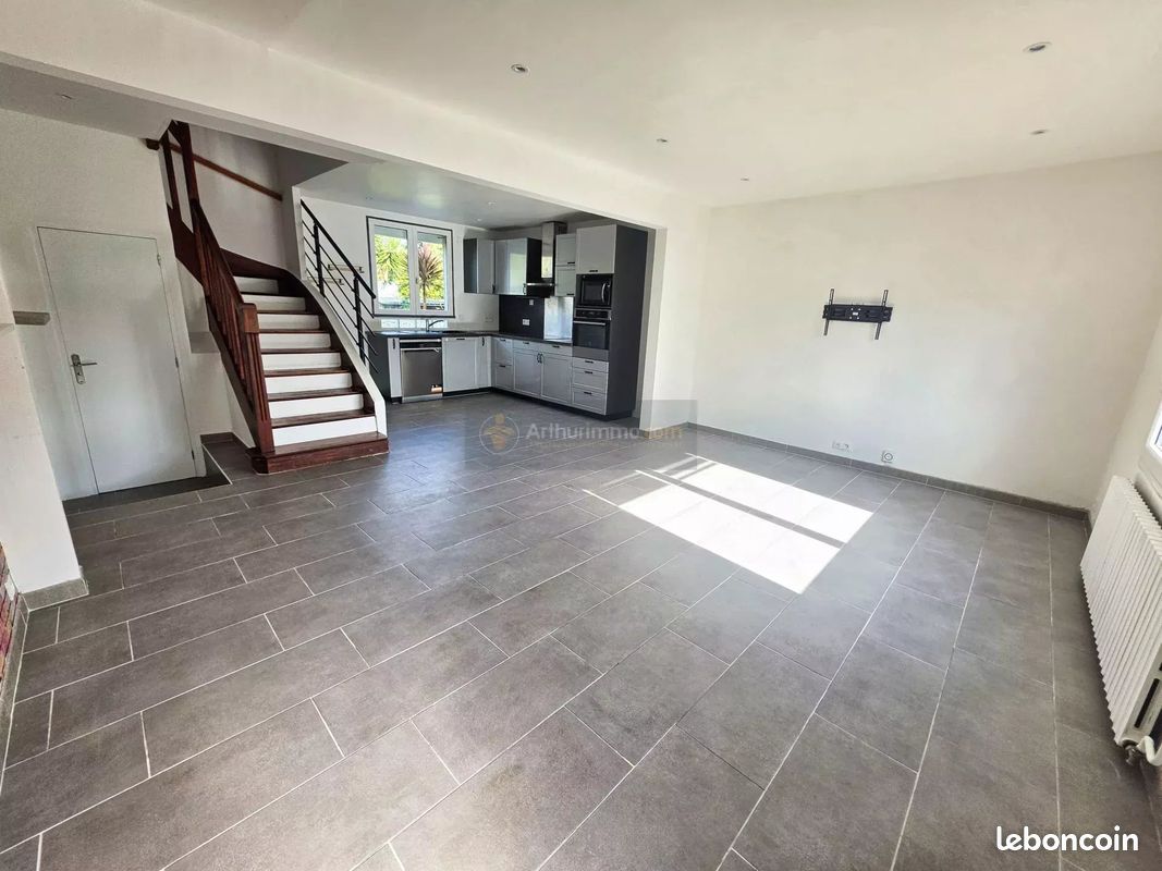 Maison 6 pièces 121 m² · à Brest · 121 m² · 997 €/mois