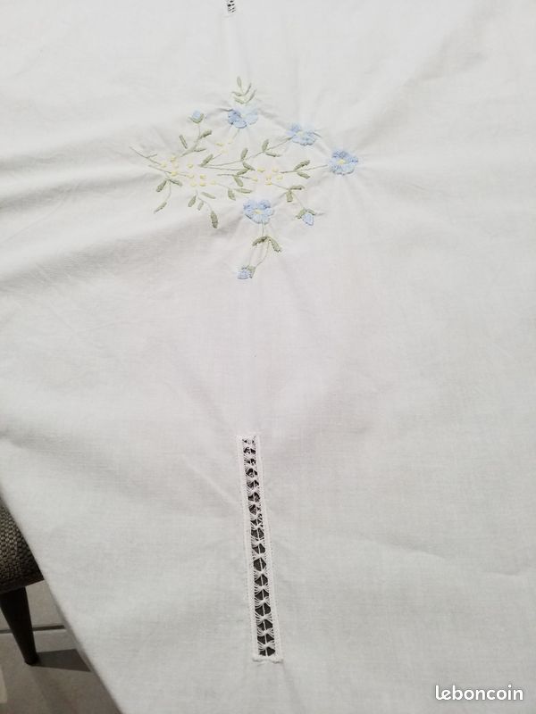 Grande nappe coton blanc brode (image 3)