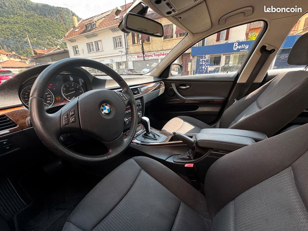 BMW SERIE 3 E90 318i 143ch (image 11)