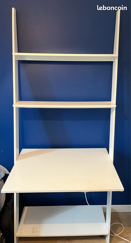 Bureau (image 1)