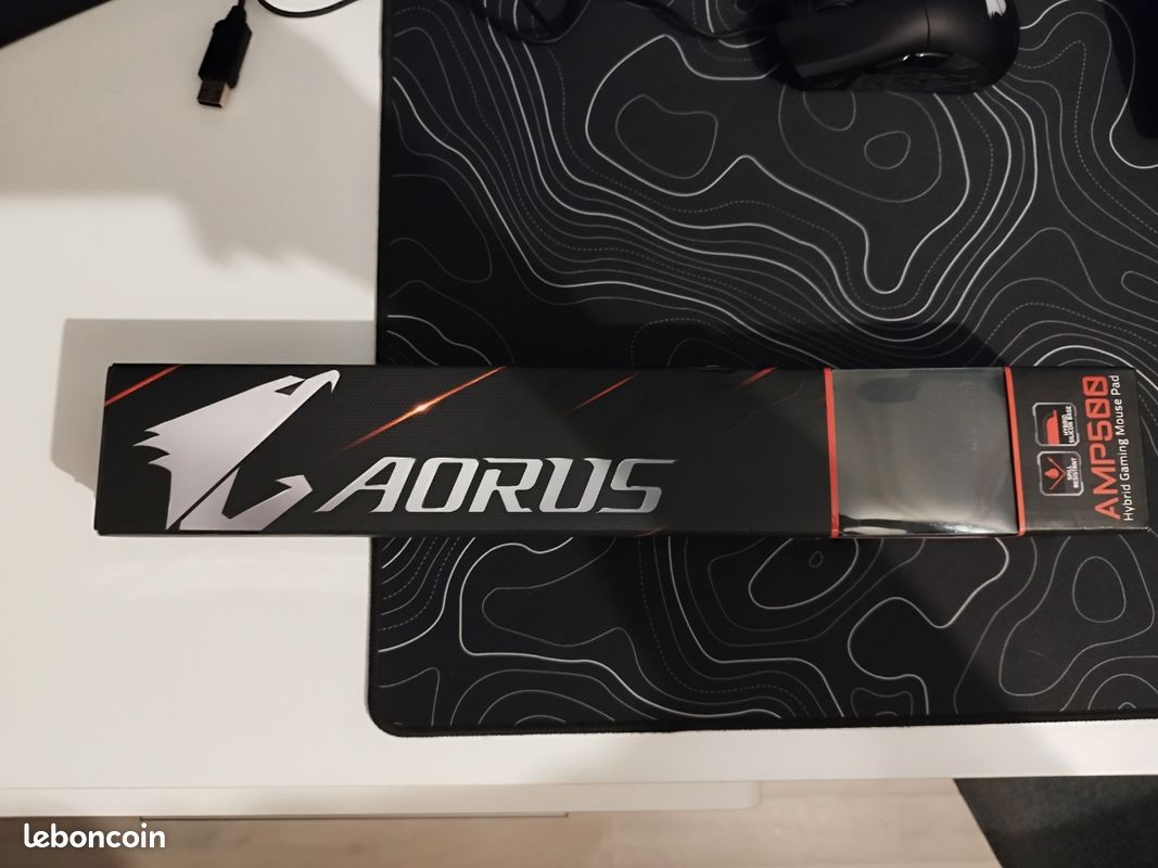 Souris gaming Aorus M3 et tapis de souris Aorus AMP500 (image 8)