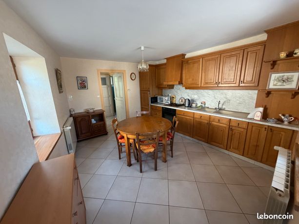 Maison avec dépendances