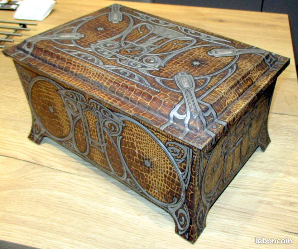 ANCIENNE BOITE DÉCORATIVE en tôle L'alutol Villeneuve St Georges EUR 15