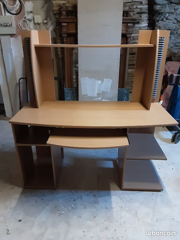 Bureau (image 1)