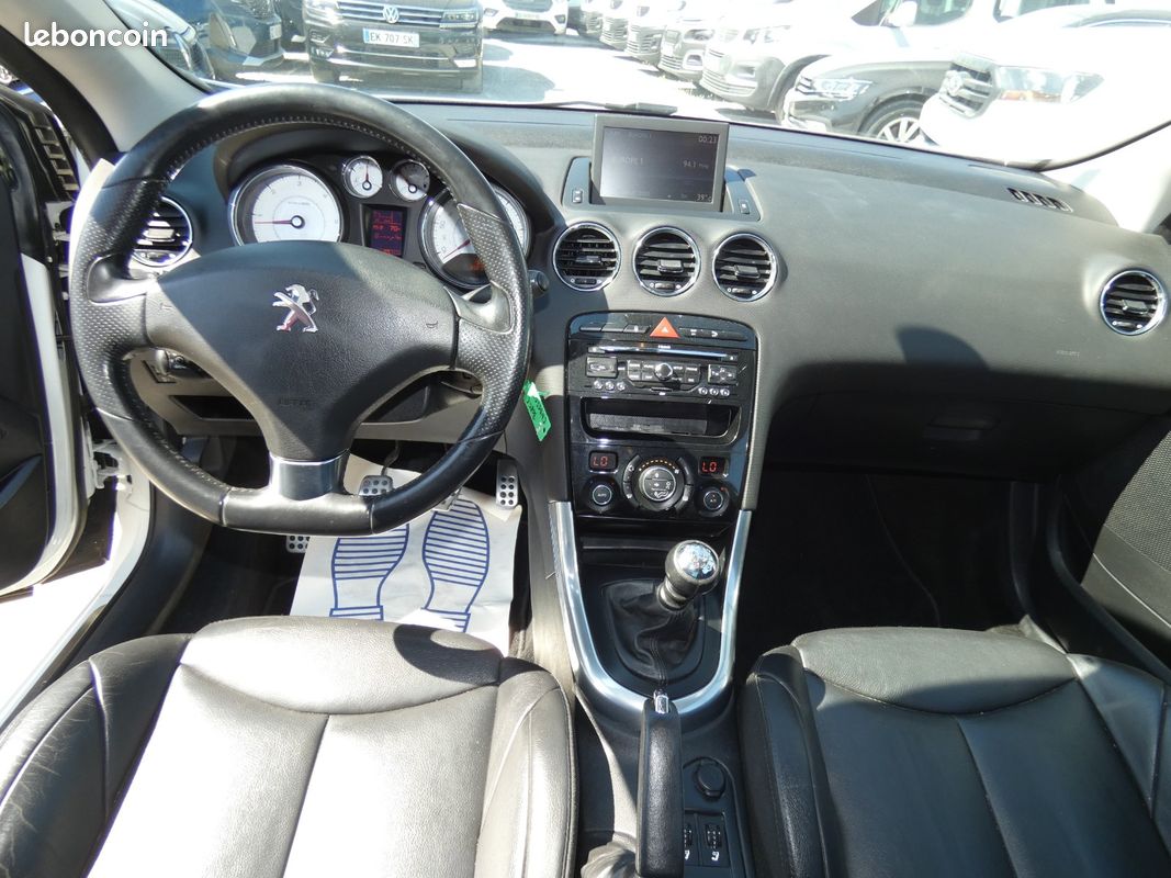PEUGEOT 308 CC 2.0 HDi 163ch Féline (image 13)