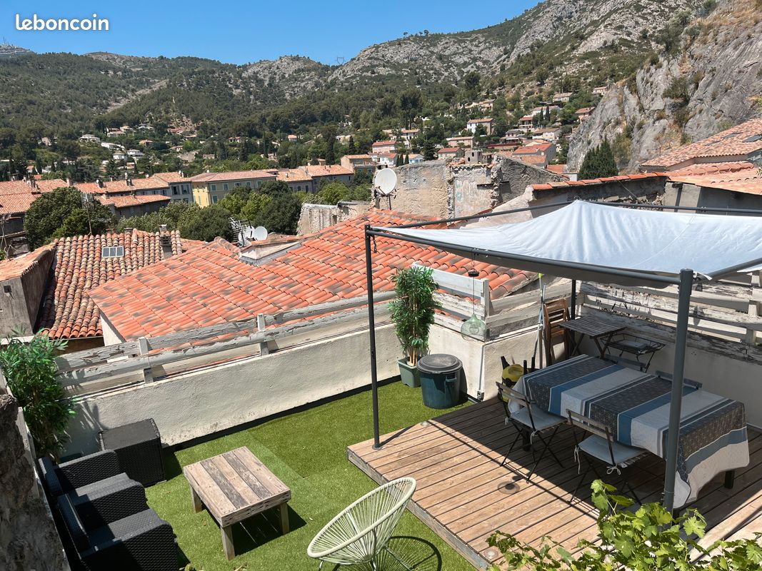 Appartement 2 pièces 44 m² · à Roquevaire · 44 m² · 210 000 €