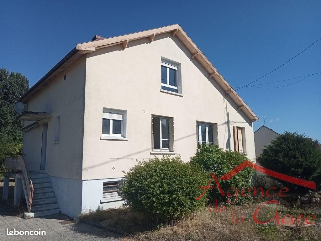 Maison 6 pièces 130 m² · à Pleurs · 130 m² · 159 000 €
