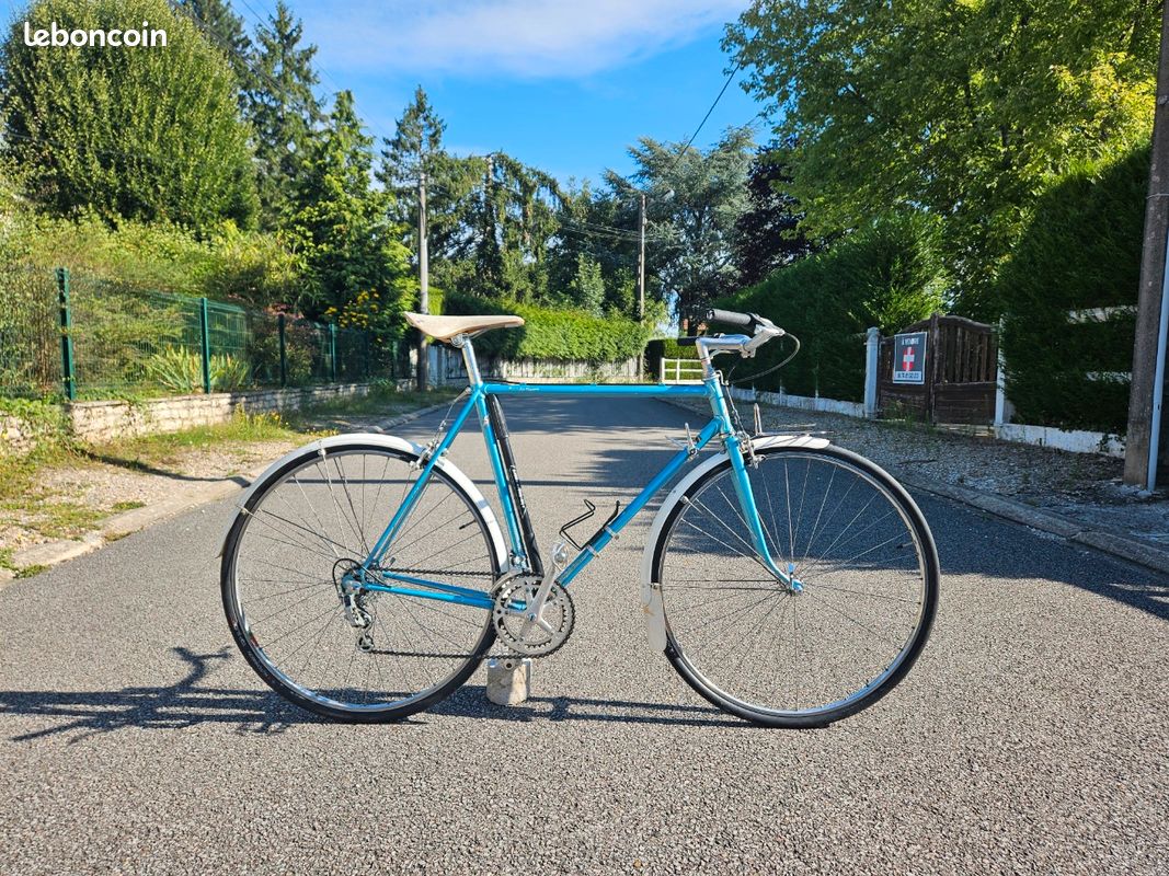 Vélo De Route Vintage Roger Rivière – Cadre Acier Orange – Made In France