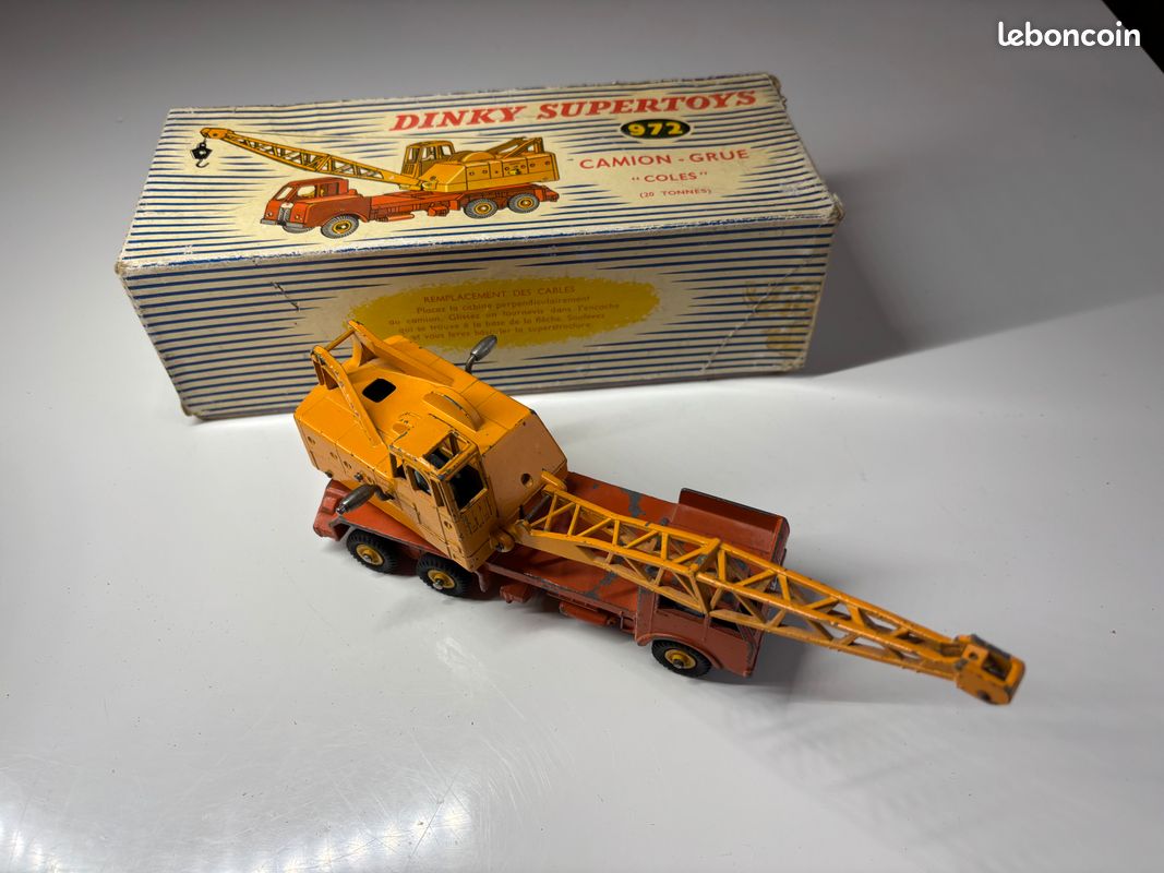 Dinky supertoys Grue COLES sur camion - 972 Dinky supertoys Grue COLES sur camion - 972