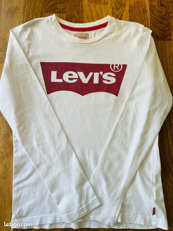 T-shirt Levi’s 12 ans parfait état (image 2)