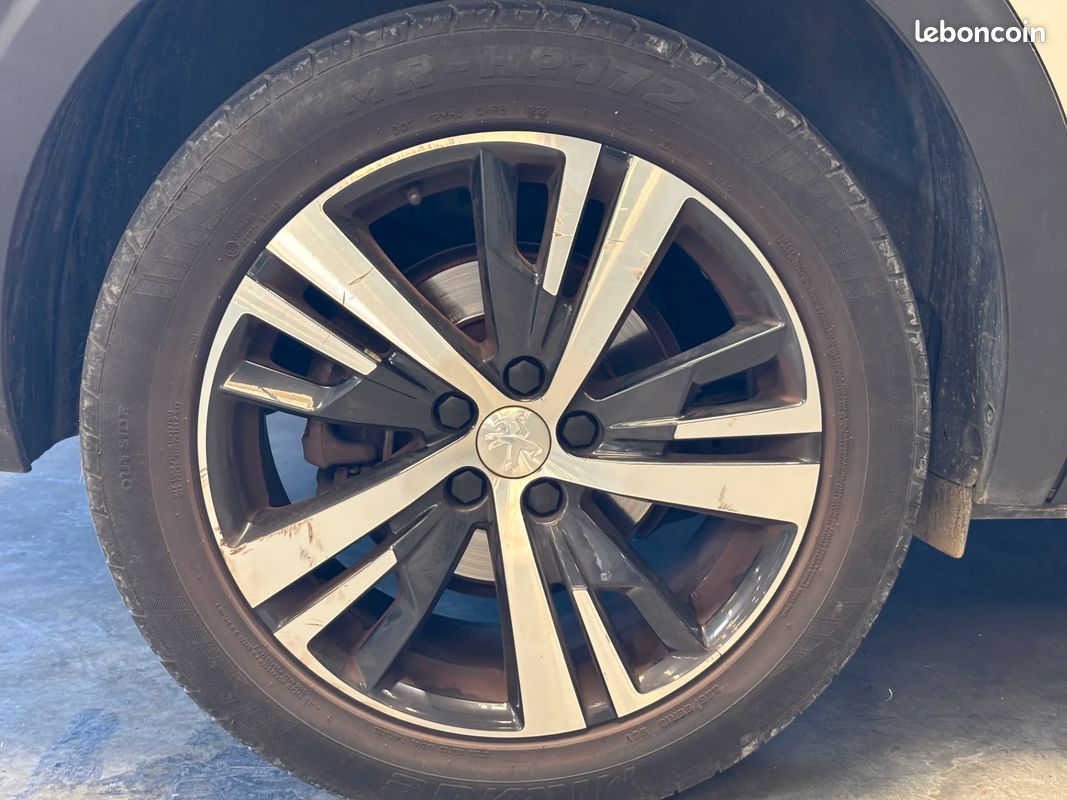 PEUGEOT 5008 1.5 HDI 130 GT Line - 7 places - GARANTIE 12 MOIS - 2018 - Boîte auto - Suivi complet (image 27)