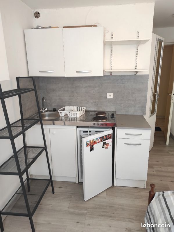 Appartement 1 pièce 13 m² · à Reims · 13 m² · 330 €