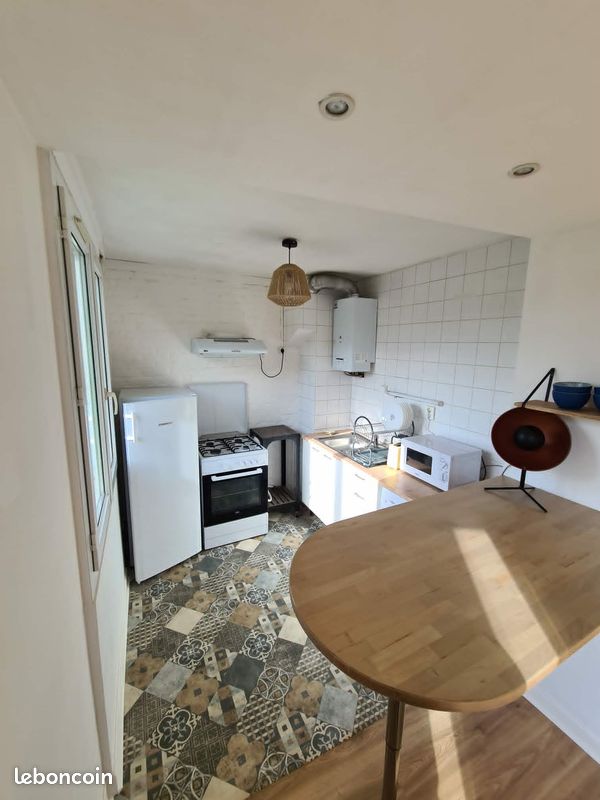 Appartement T3 meublé – 54 m² avec balcon et cave (image 1)