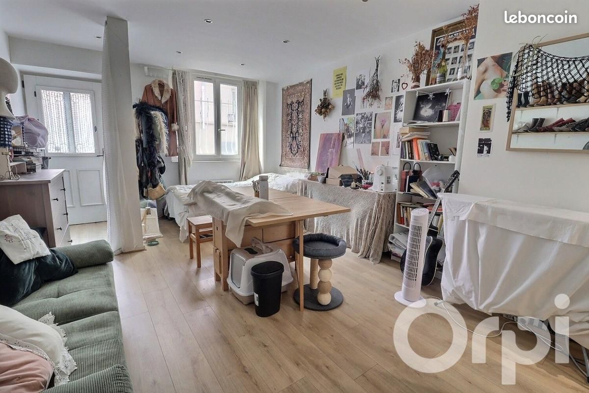 Appartement 1 pièce 27 m² · à Paris · 27 m² · 235 000 €