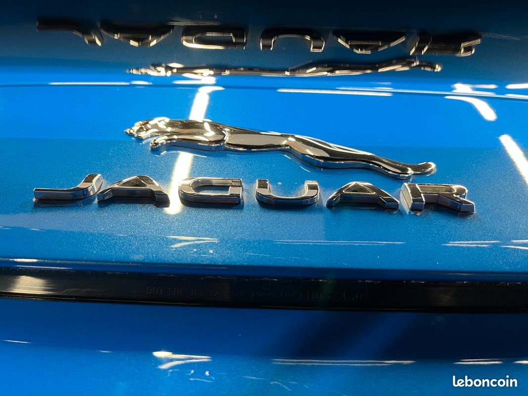 Jaguar f-type svr 5.0 v8 cabriolet / freins carbone ceramique / entretien jaguar / malus payé (image 27)