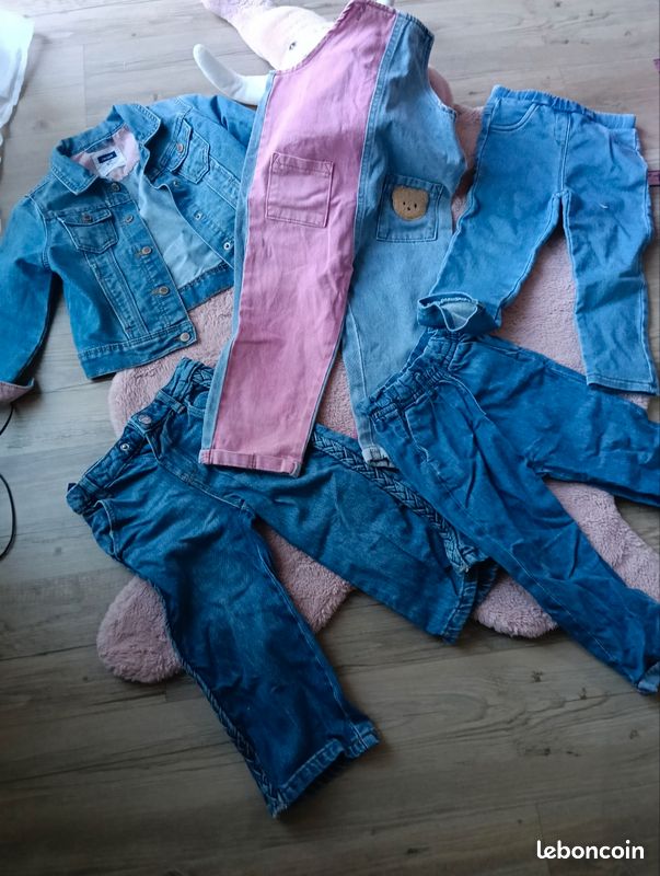 Lot vêtements enfant fille (image 1)