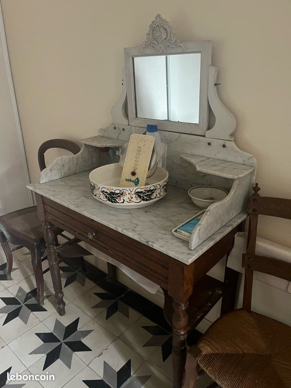 Coiffeuse ancienne (image 1)