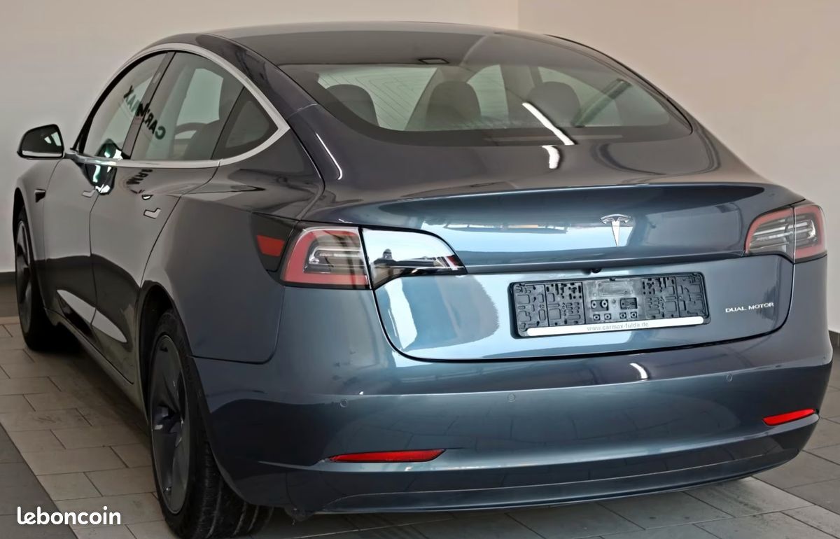 TESLA MODEL 3 Long Range Dual Motor AWD | Autopilot • Caméra 360 • Toit panoramique • 441ch (image 8)
