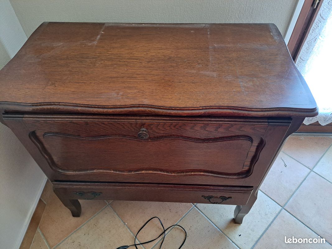Commode (image 1)