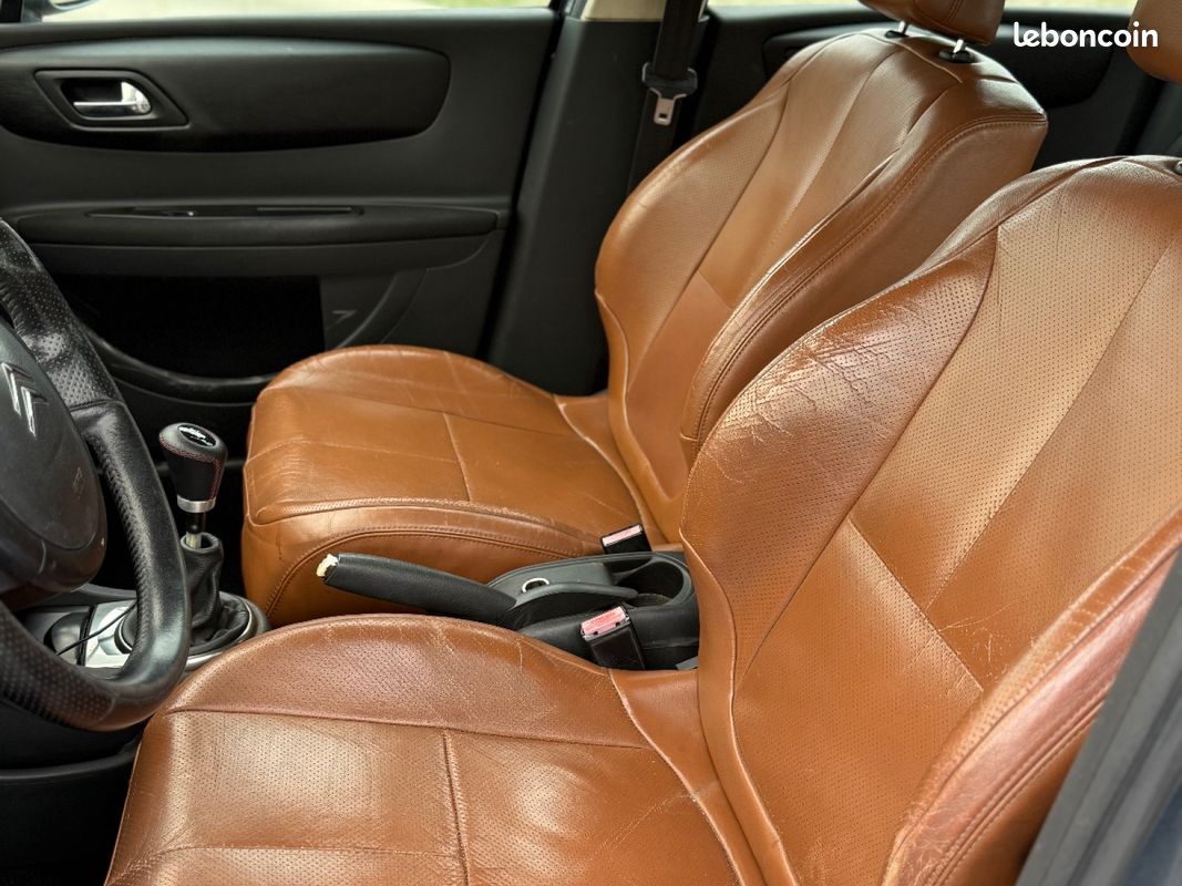 CITROEN C4 C4 HDi 110 FAP So Chic (image 13)