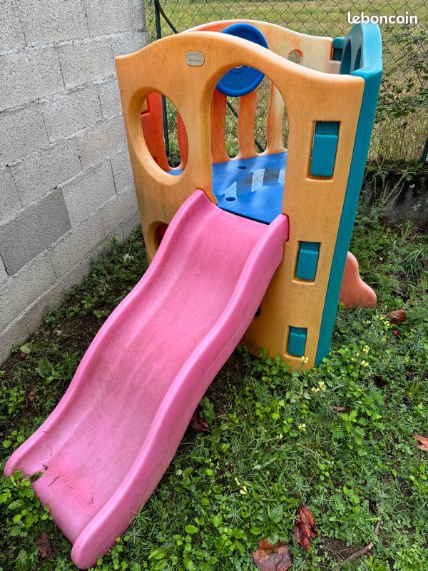Cabane enfant toboggan extérieur (image 1)