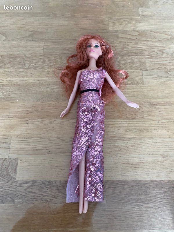 Barbie (image 1)