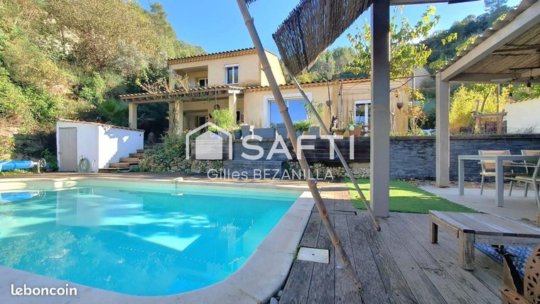 Propriété 6 pièces 118 m²