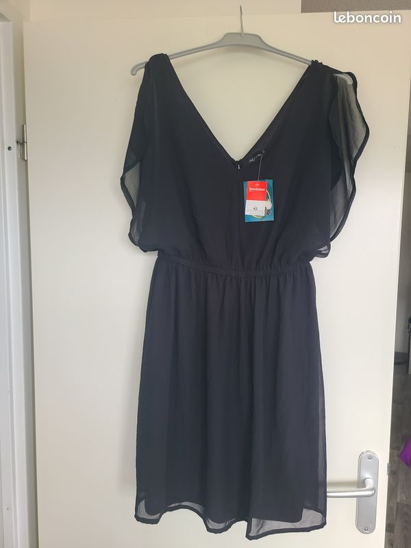 Robe Noire élégante Marisota - Coupe Bodycon - Doublée - Taille 18 - Neuve Sans étiquettes (coût D'origine 49€)