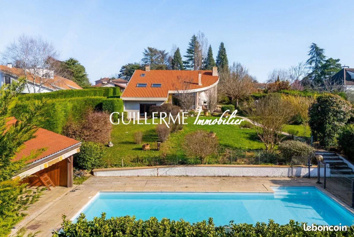 Maison 8 pièces 361 m² · à Dardilly · 361 m² · 995 000 €