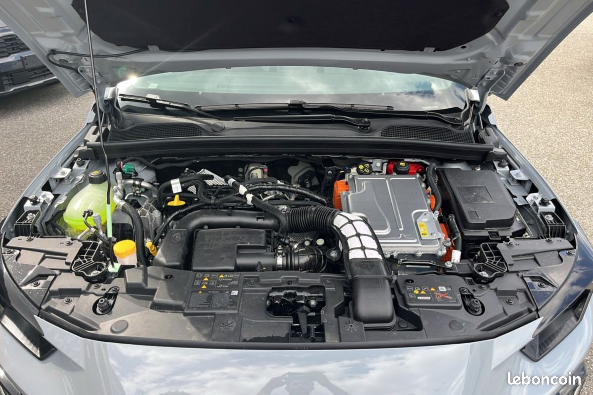 Renault Clio 6 E-TECH 160 ESPRIT ALPINE -5% (image 20)