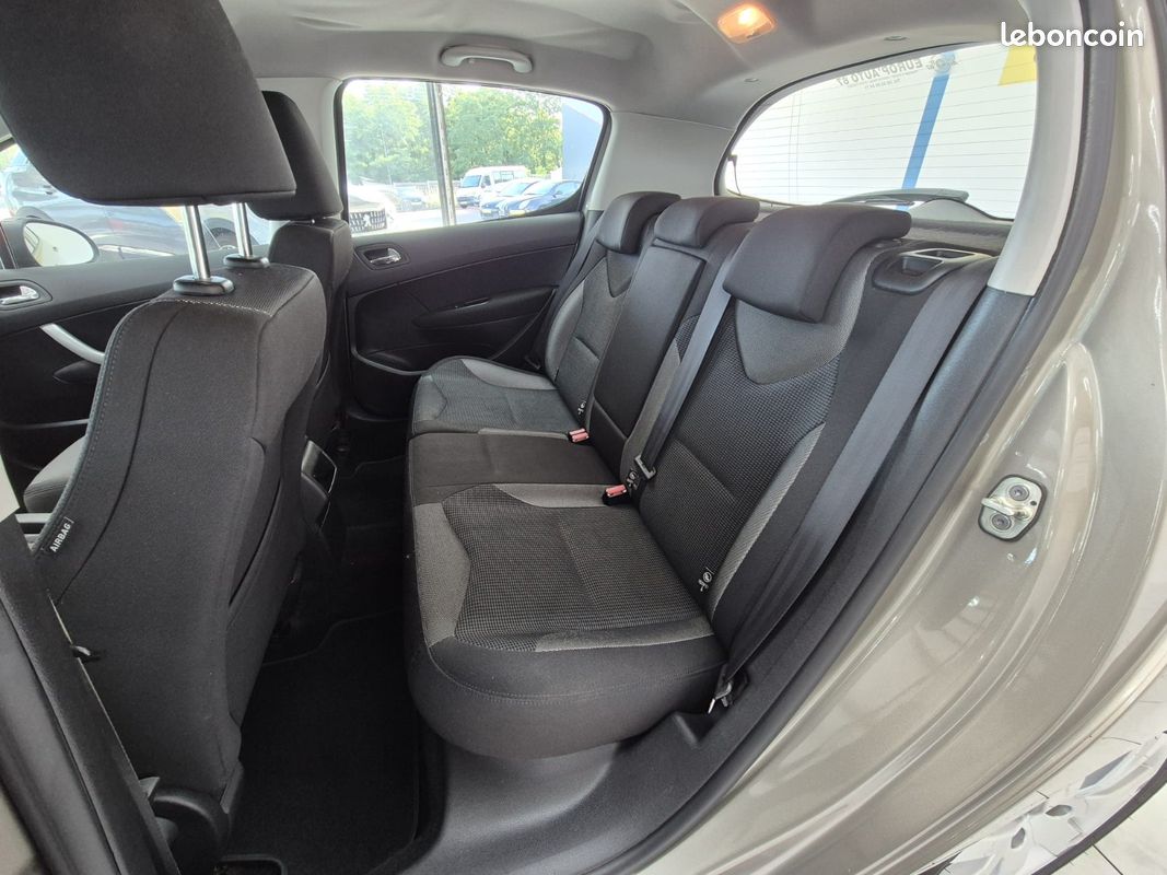 Peugeot 308 1.6 HDI 92 cv (image 16)