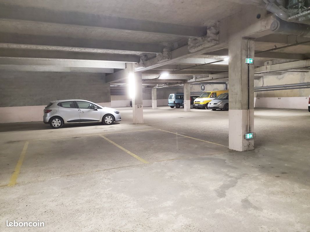PARKING Aubervilliers-Pantin-Villette · 70 €/mois