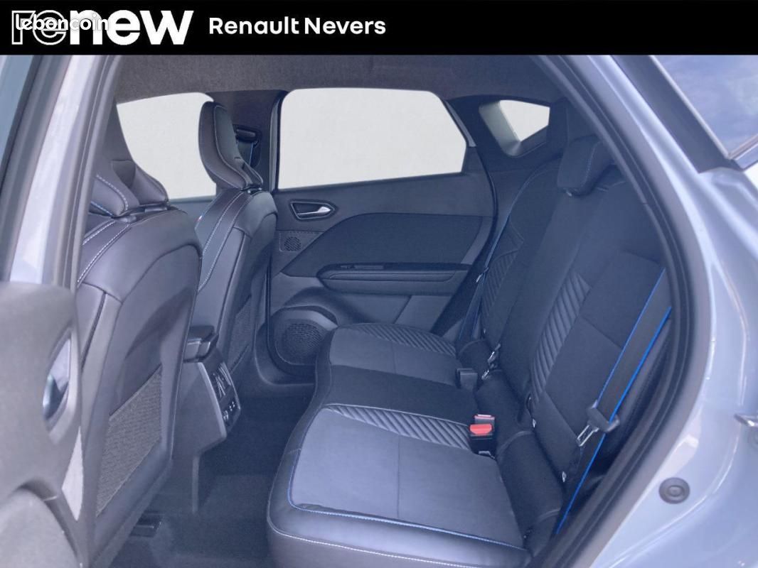 Renault Captur E-Tech full hybrid 145 ch esprit Alpine (image 13)