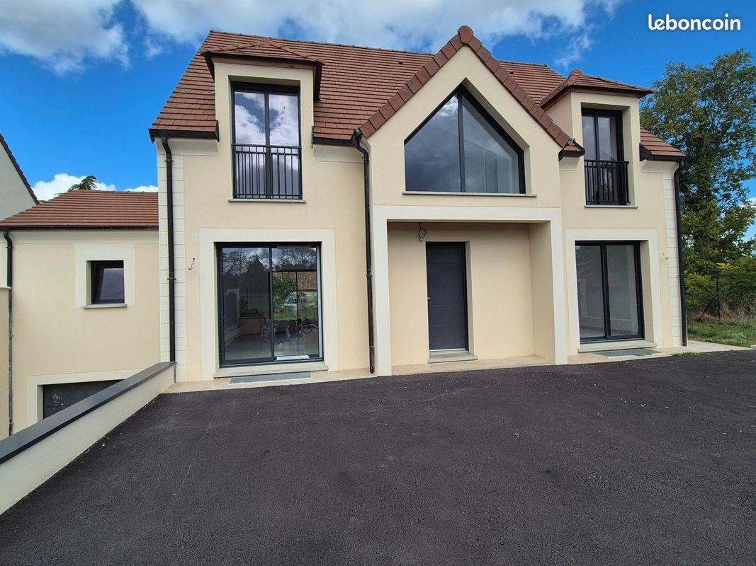 Maison 8 pièces 168 m² · à Rosny-sur-Seine · 168 m² · 450 000 €