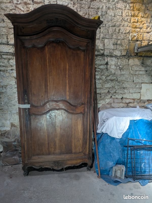 Grande armoire Louis XV (image 1)
